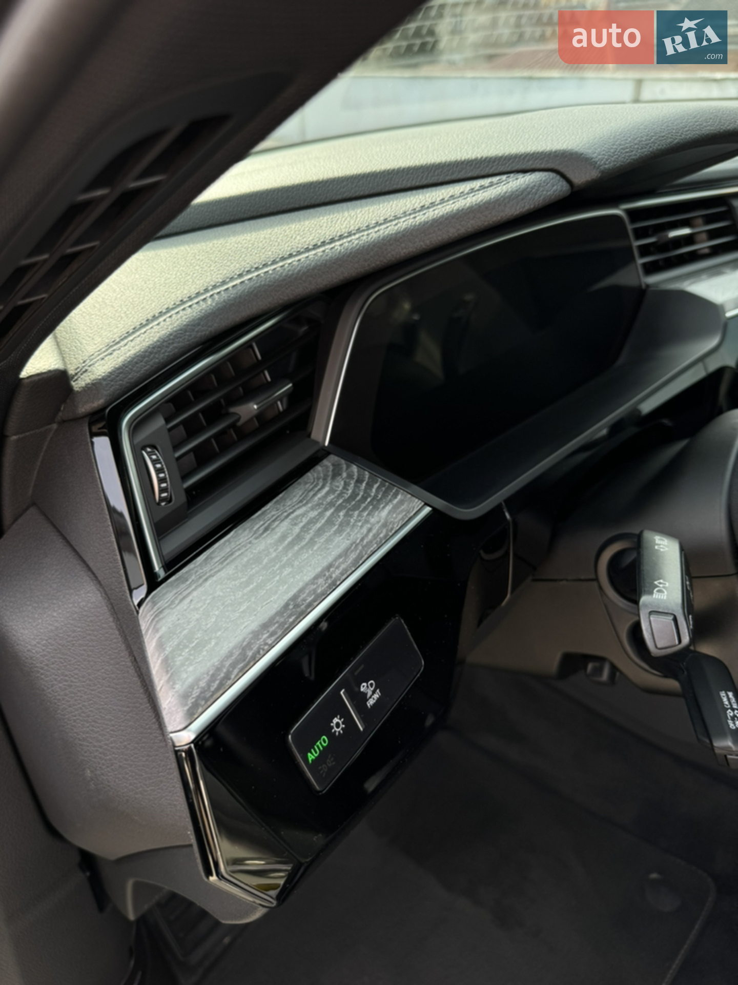 2020 Audi e-tron - мініатюра 21