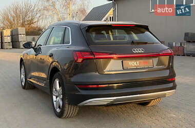 Внедорожник / Кроссовер Audi e-tron 2019 в 