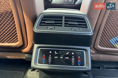 Внедорожник / Кроссовер Audi e-tron 2019 в 