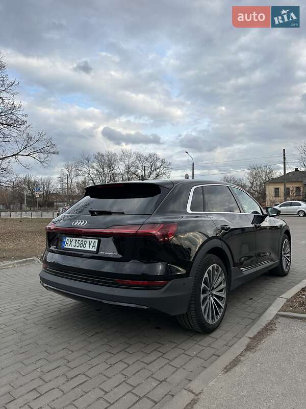 Внедорожник / Кроссовер Audi e-tron 2021 в Киеве