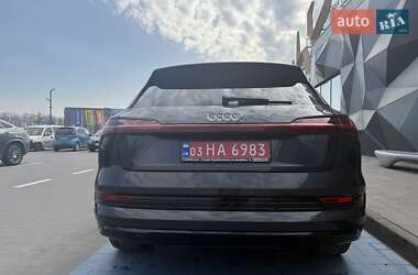 Позашляховик / Кросовер Audi e-tron 2019 в 