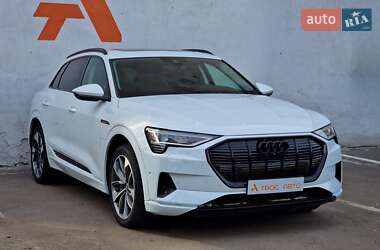 Внедорожник / Кроссовер Audi e-tron 2020 в 