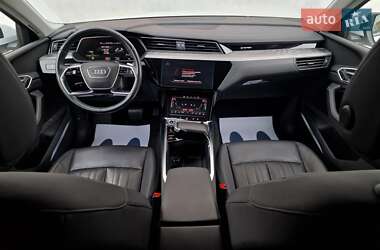 Внедорожник / Кроссовер Audi e-tron 2020 в 