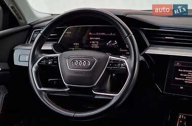Внедорожник / Кроссовер Audi e-tron 2020 в 