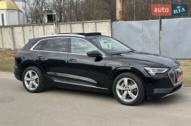 Позашляховик / Кросовер Audi e-tron 2020 в 