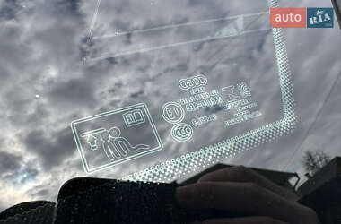 Позашляховик / Кросовер Audi e-tron 2020 в 