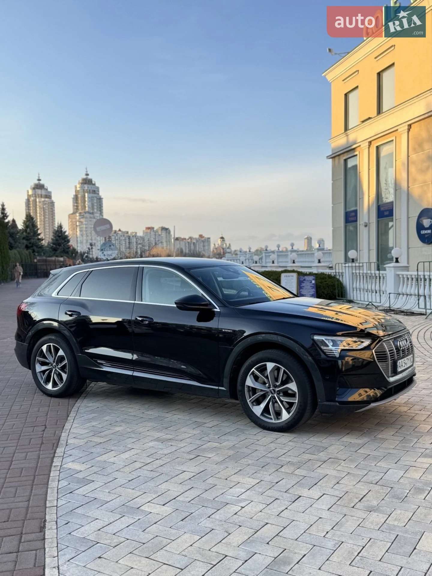 2019 Audi e-tron - мініатюра 3