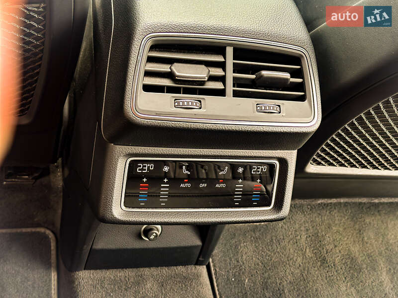 Внедорожник / Кроссовер Audi e-tron 2019 в Ужгороде