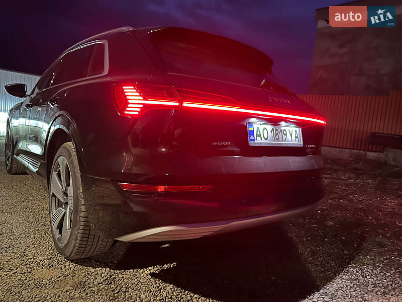 Внедорожник / Кроссовер Audi e-tron 2019 в Ужгороде