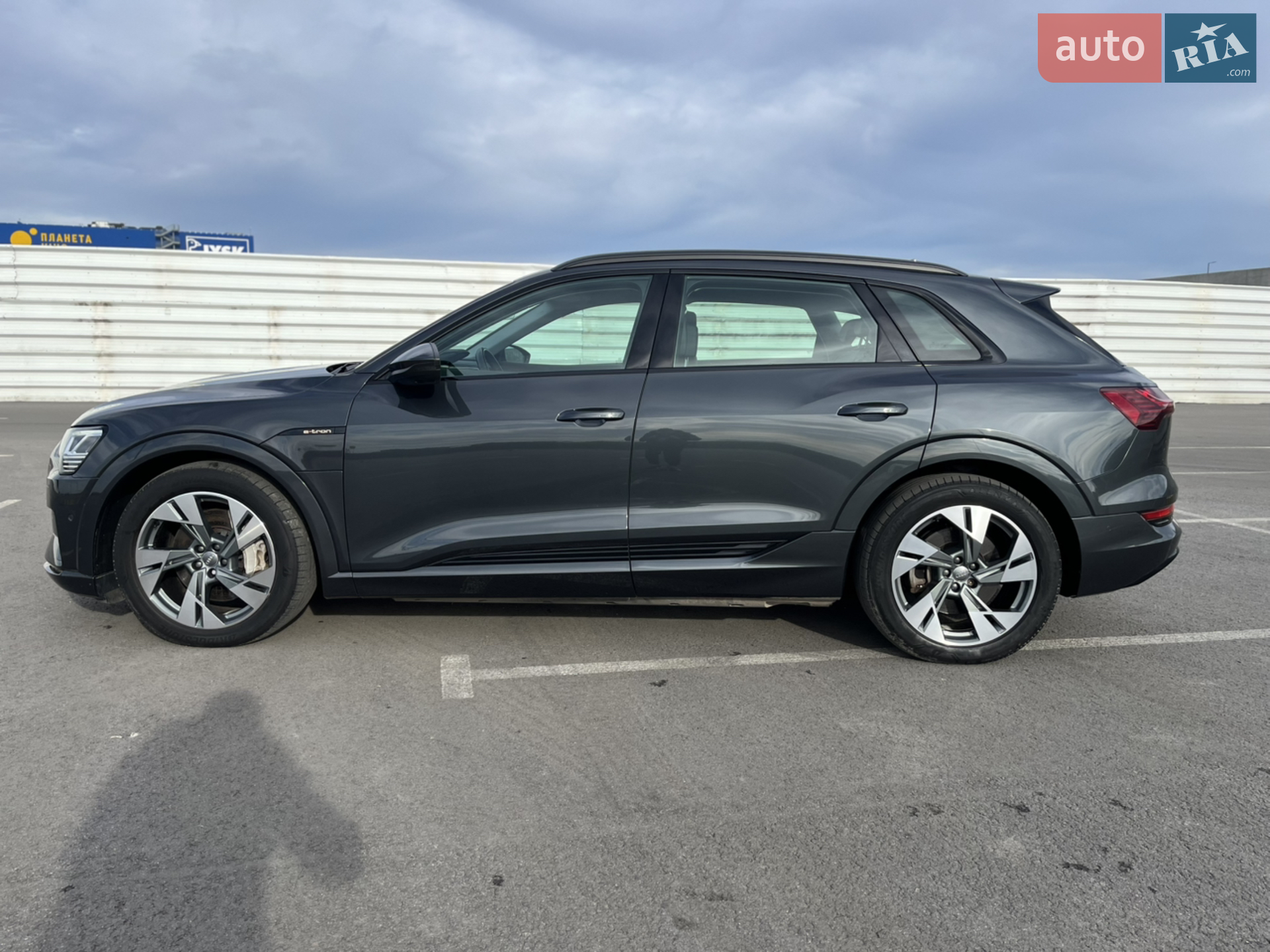 2020 Audi e-tron - мініатюра 14
