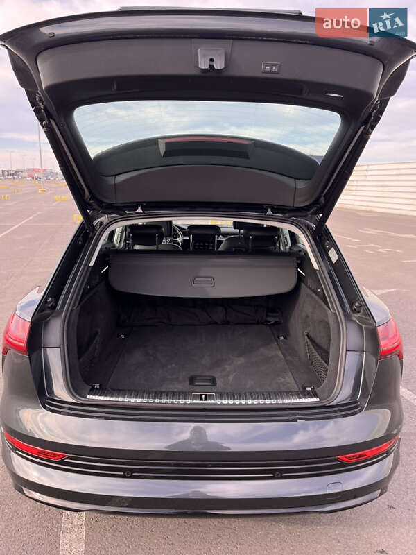 Внедорожник / Кроссовер Audi e-tron 2020 в Львове