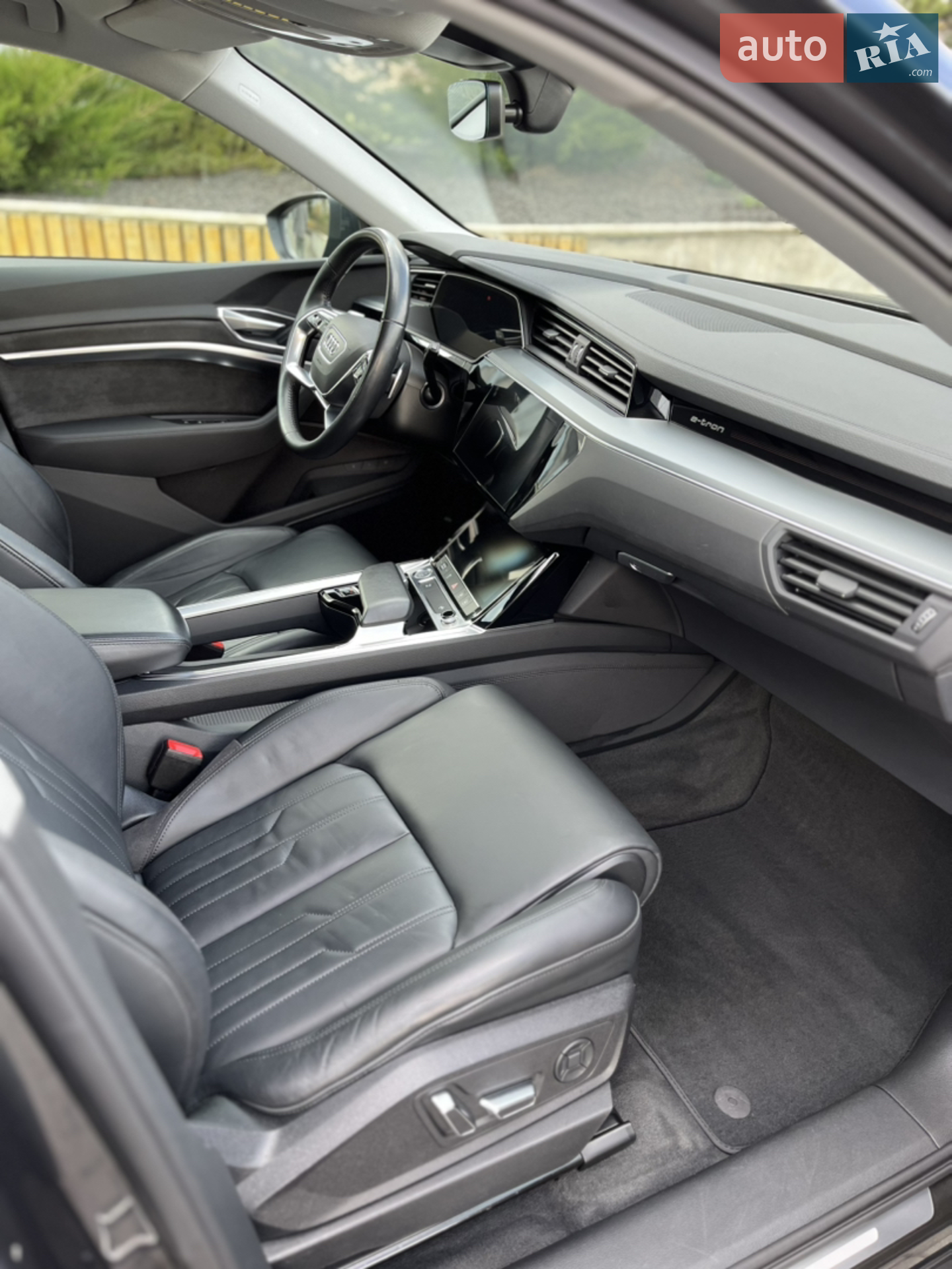 2020 Audi e-tron - мініатюра 61