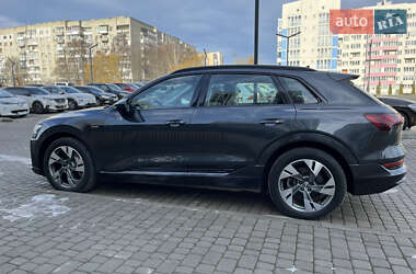 Внедорожник / Кроссовер Audi e-tron 2020 в 