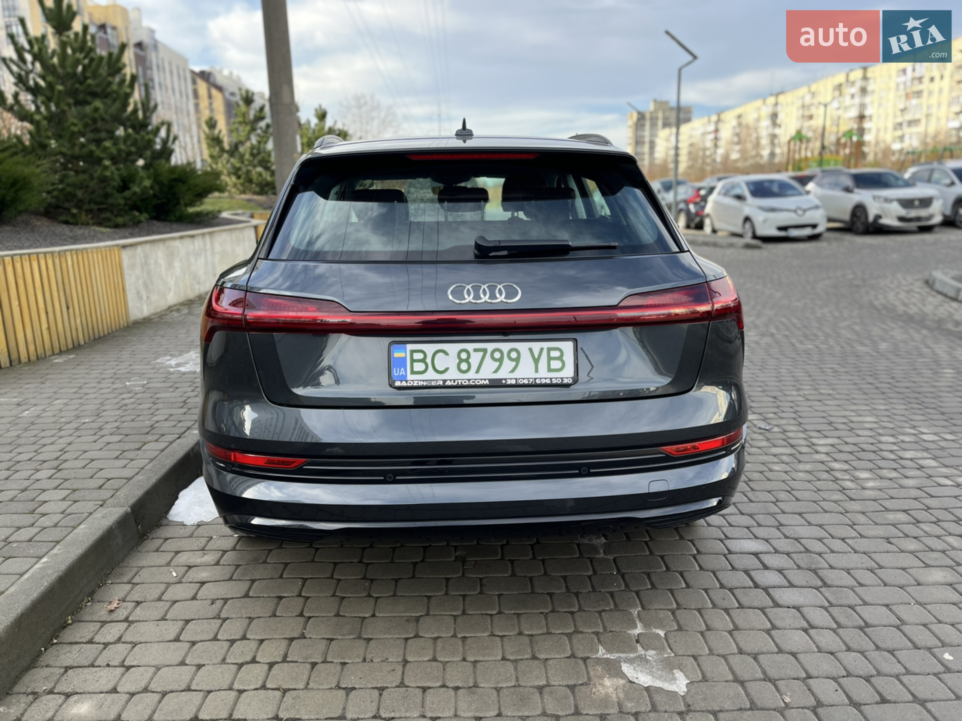 2020 Audi e-tron - мініатюра 188