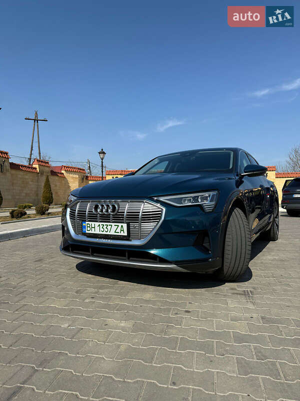 Позашляховик / Кросовер Audi e-tron 2021 в Ізмаїлі