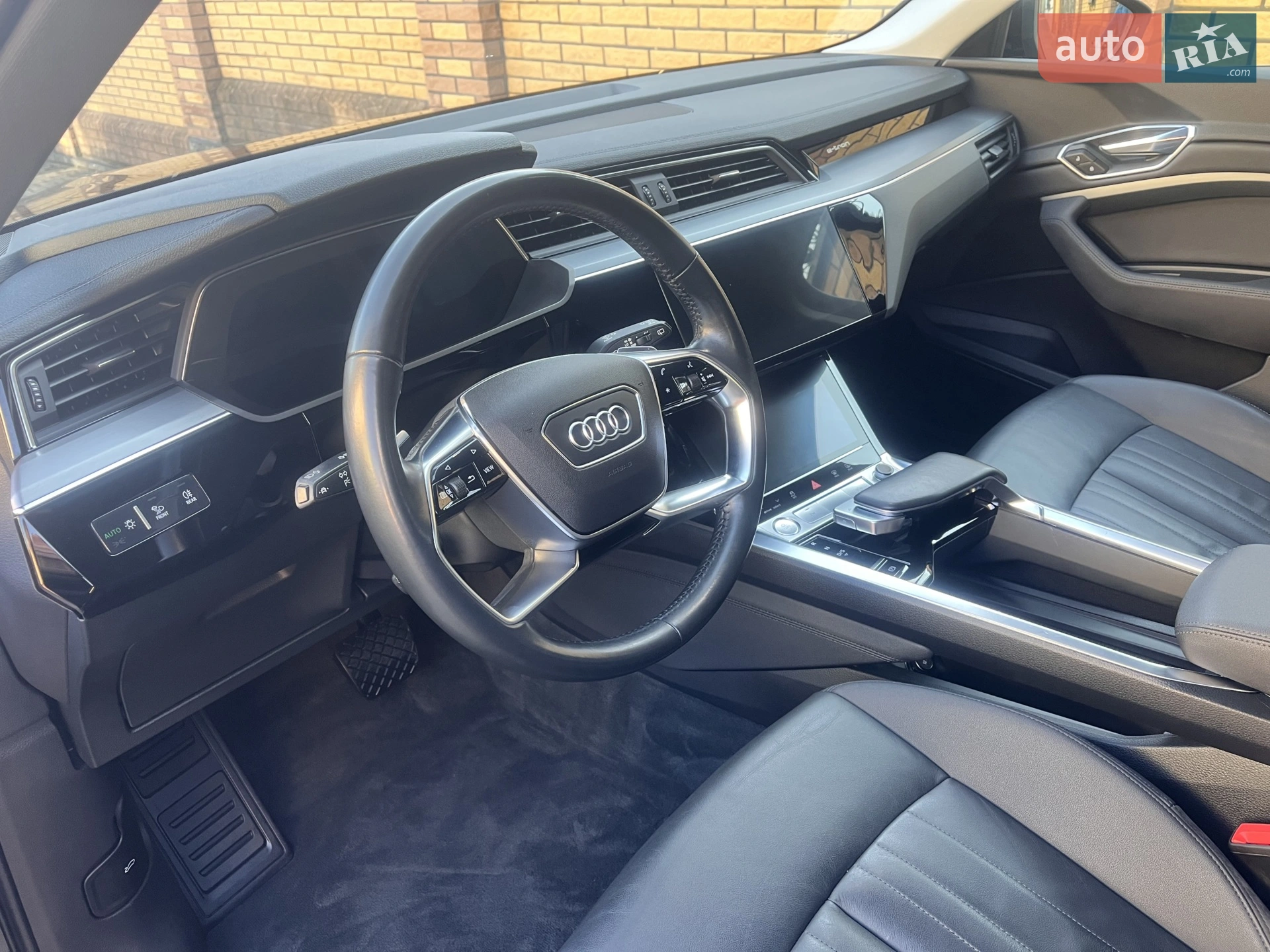 2019 Audi e-tron - мініатюра 15
