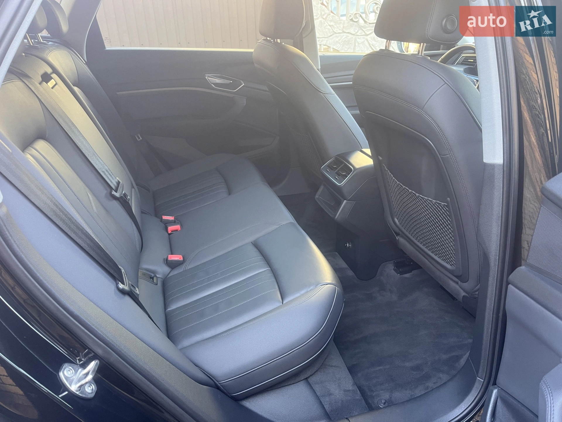 2019 Audi e-tron - мініатюра 27