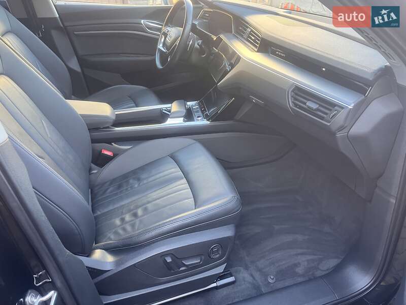 Позашляховик / Кросовер Audi e-tron 2020 в Луцьку