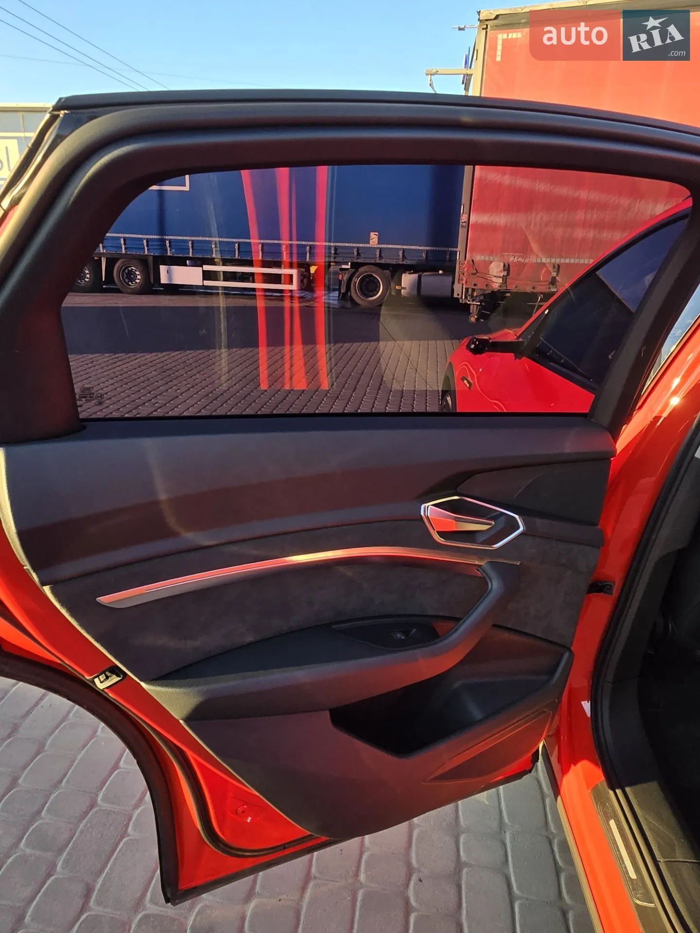 2020 Audi e-tron - мініатюра 20