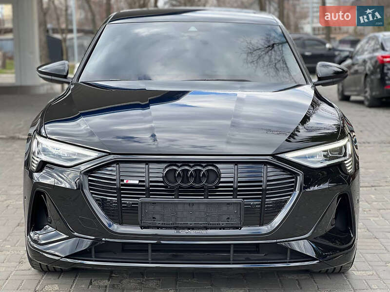 Внедорожник / Кроссовер Audi e-tron 2022 в Днепре фото 2 Внедорожник / Кроссовер Audi e-tron 2022 в Днепре
