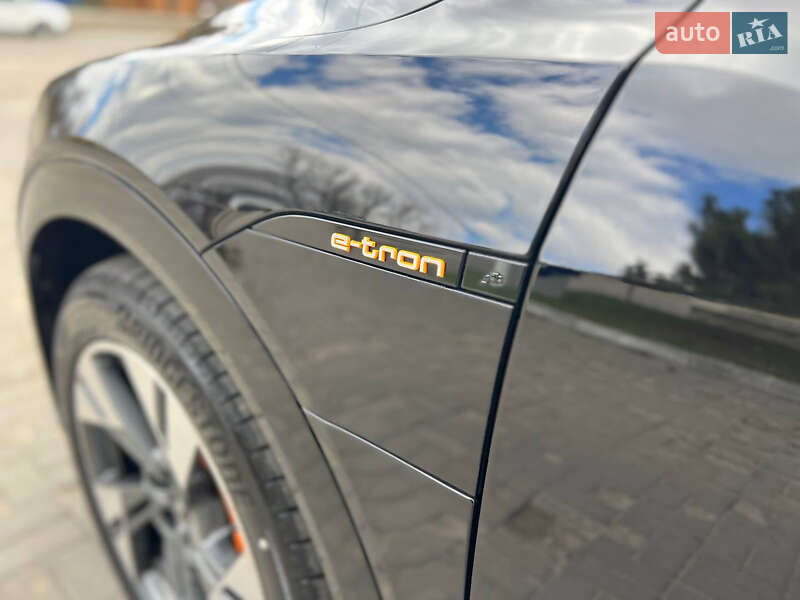 Внедорожник / Кроссовер Audi e-tron 2022 в Днепре фото 26 Внедорожник / Кроссовер Audi e-tron 2022 в Днепре