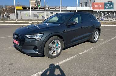 Внедорожник / Кроссовер Audi e-tron 2020 в 