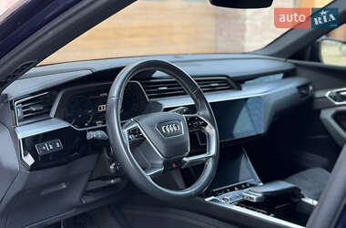 Внедорожник / Кроссовер Audi e-tron 2020 в 