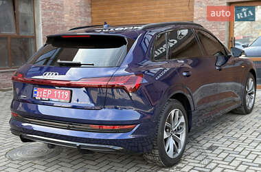 Внедорожник / Кроссовер Audi e-tron 2020 в 