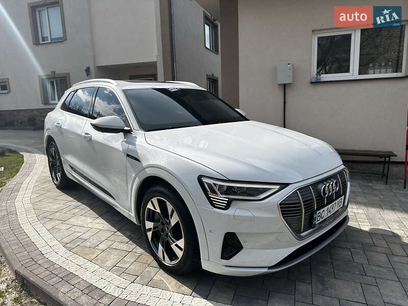 Audi e-tron 2022