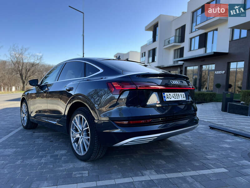 Внедорожник / Кроссовер Audi e-tron 2022 в Ужгороде