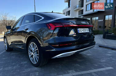Внедорожник / Кроссовер Audi e-tron 2022 в 