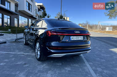Внедорожник / Кроссовер Audi e-tron 2022 в 
