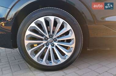 Внедорожник / Кроссовер Audi e-tron 2019 в 