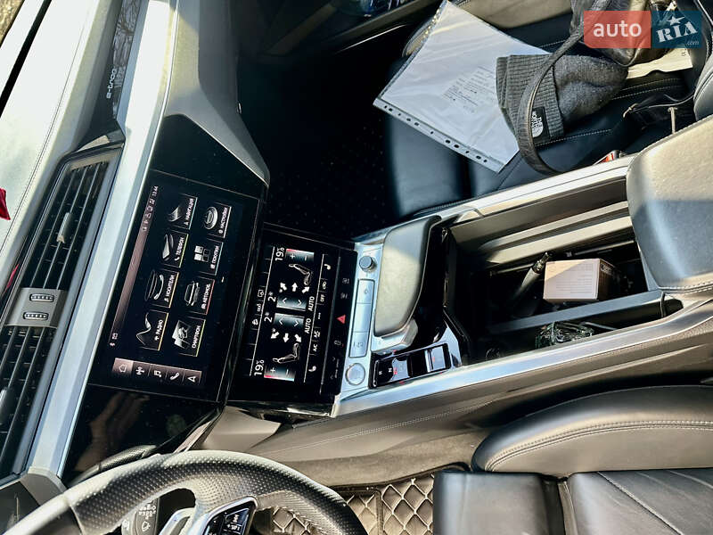 Внедорожник / Кроссовер Audi e-tron 2020 в Одессе