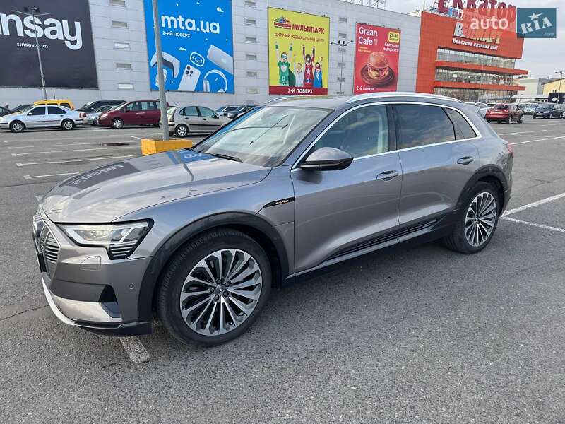 Внедорожник / Кроссовер Audi e-tron 2019 в Черновцах фото 6 Внедорожник / Кроссовер Audi e-tron 2019 в Черновцах