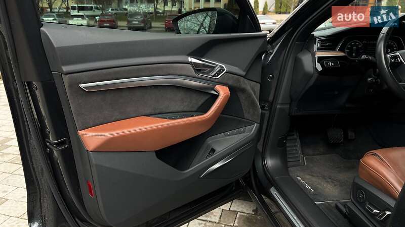 Внедорожник / Кроссовер Audi e-tron 2019 в Львове