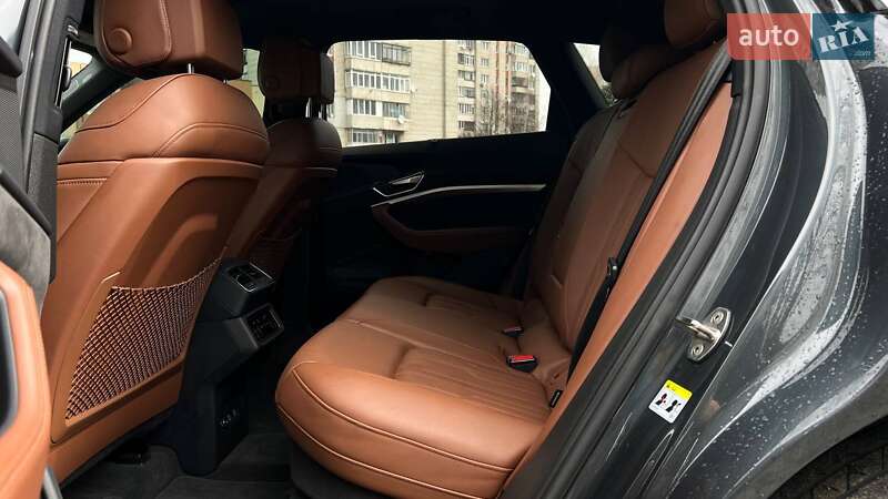 Внедорожник / Кроссовер Audi e-tron 2019 в Львове