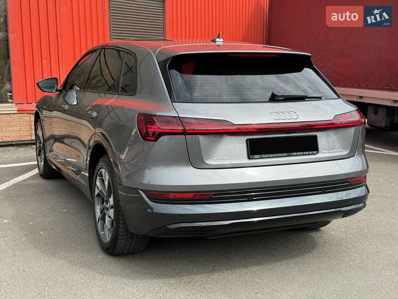 Внедорожник / Кроссовер Audi e-tron 2020 в Одессе
