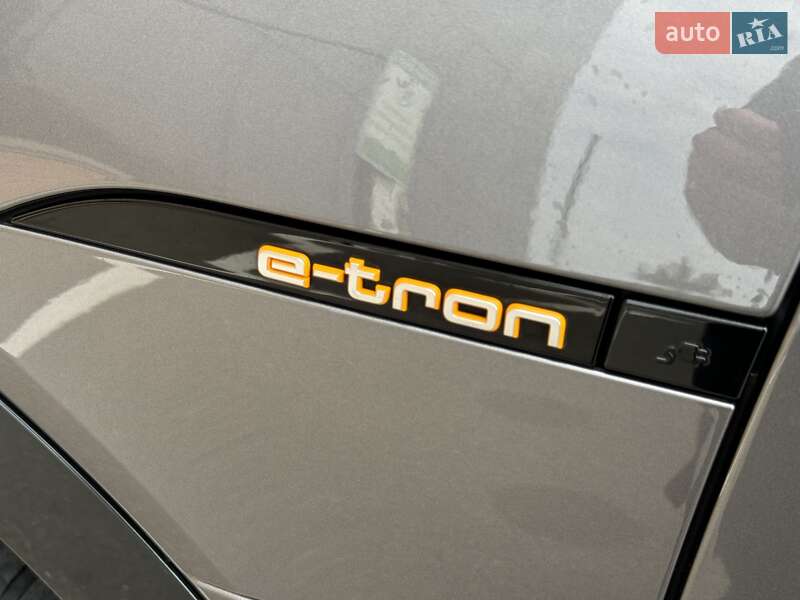 Внедорожник / Кроссовер Audi e-tron 2020 в Одессе