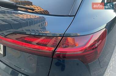 Внедорожник / Кроссовер Audi e-tron 2019 в 