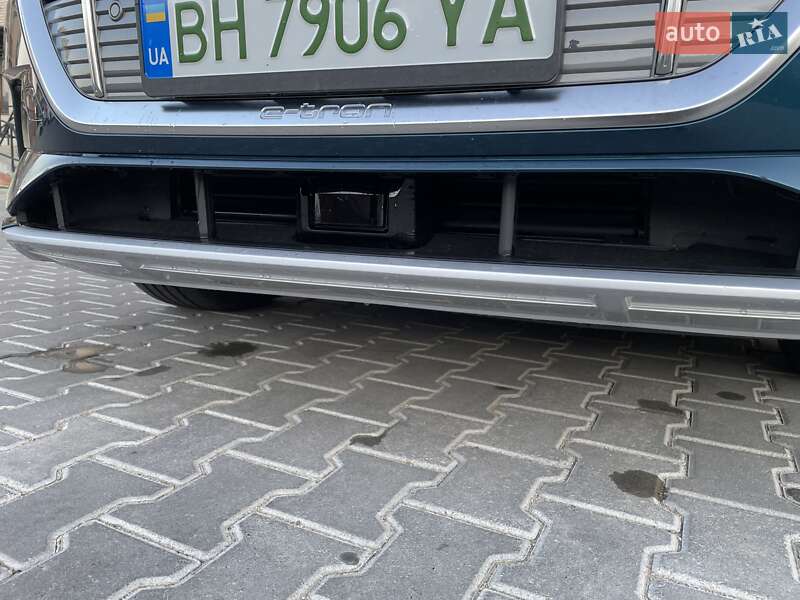 Внедорожник / Кроссовер Audi e-tron 2019 в Одессе