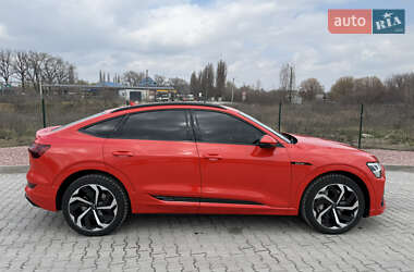 Внедорожник / Кроссовер Audi e-tron 2020 в 