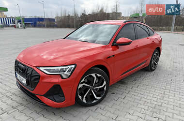 Внедорожник / Кроссовер Audi e-tron 2020 в 