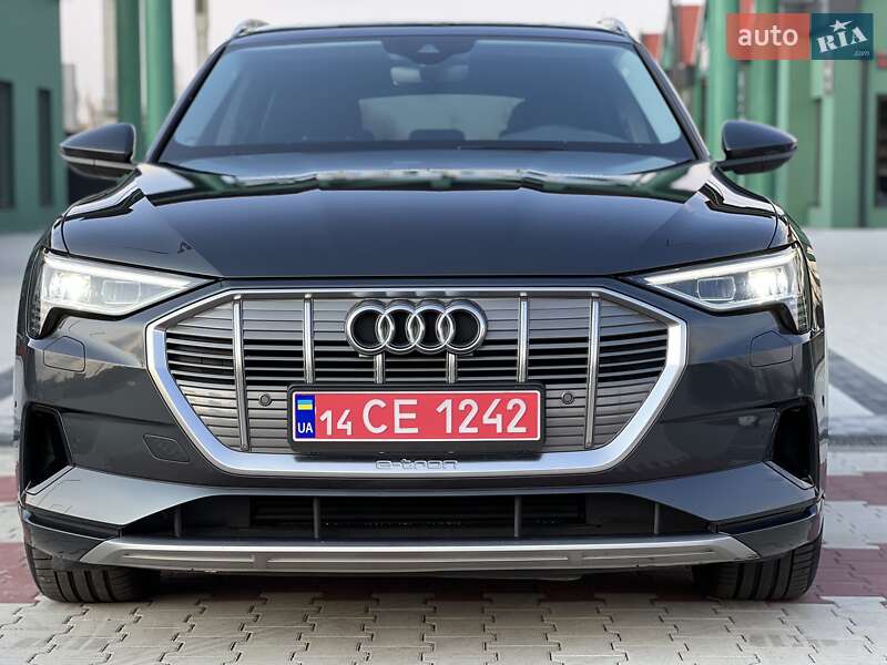 Внедорожник / Кроссовер Audi e-tron 2019 в Киеве