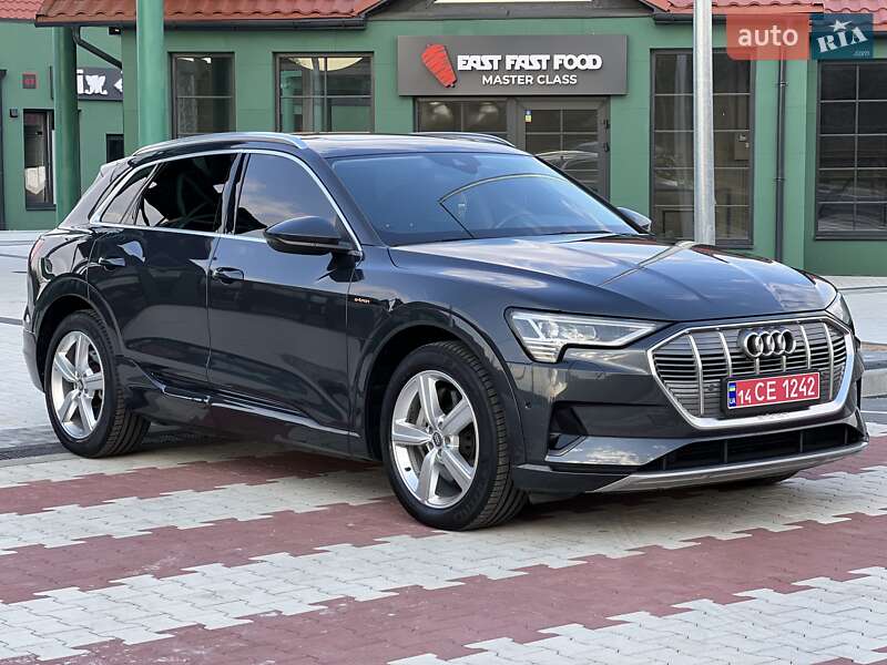 Внедорожник / Кроссовер Audi e-tron 2019 в Киеве