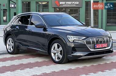 Внедорожник / Кроссовер Audi e-tron 2019 в 