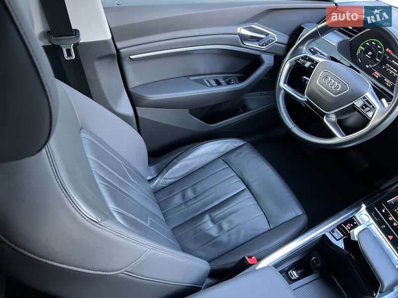 Внедорожник / Кроссовер Audi e-tron 2019 в Киеве