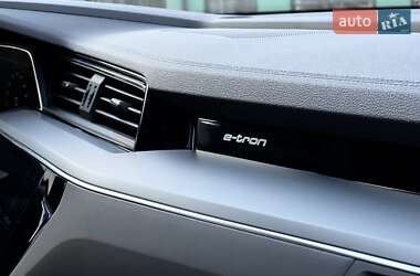Внедорожник / Кроссовер Audi e-tron 2019 в 