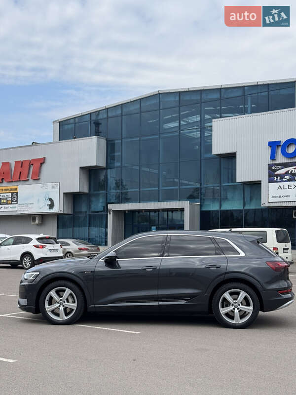 Внедорожник / Кроссовер Audi e-tron 2020 в Ковеле