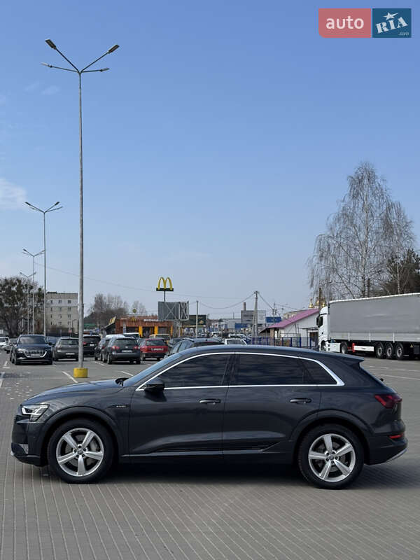 Внедорожник / Кроссовер Audi e-tron 2020 в Ковеле